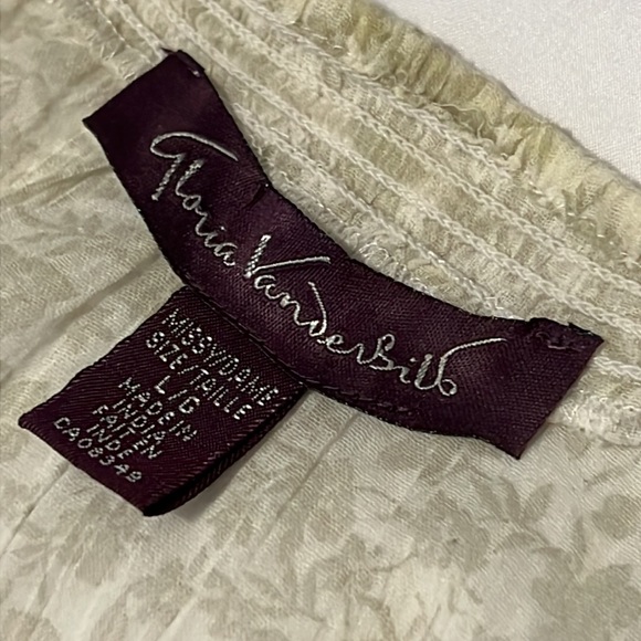 GLORIA VANDERBILT BLOUSE (L) - Picture 9 of 13